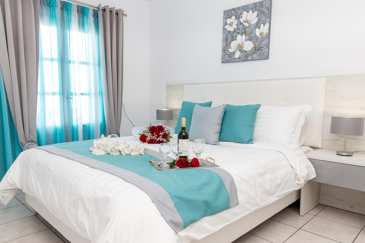Margarita Hotel Фиростефани Екстериор снимка