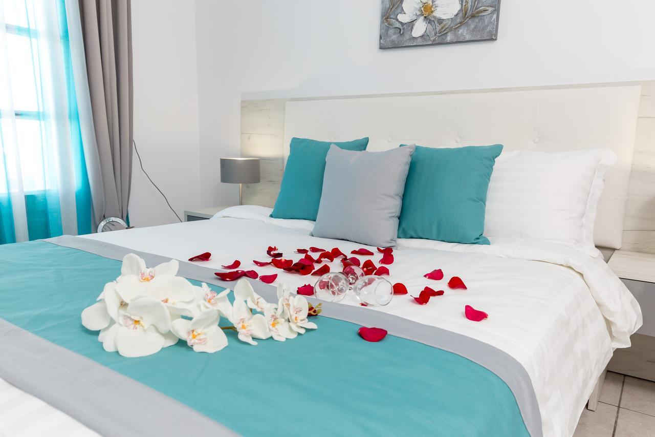 Margarita Hotel Фиростефани Екстериор снимка