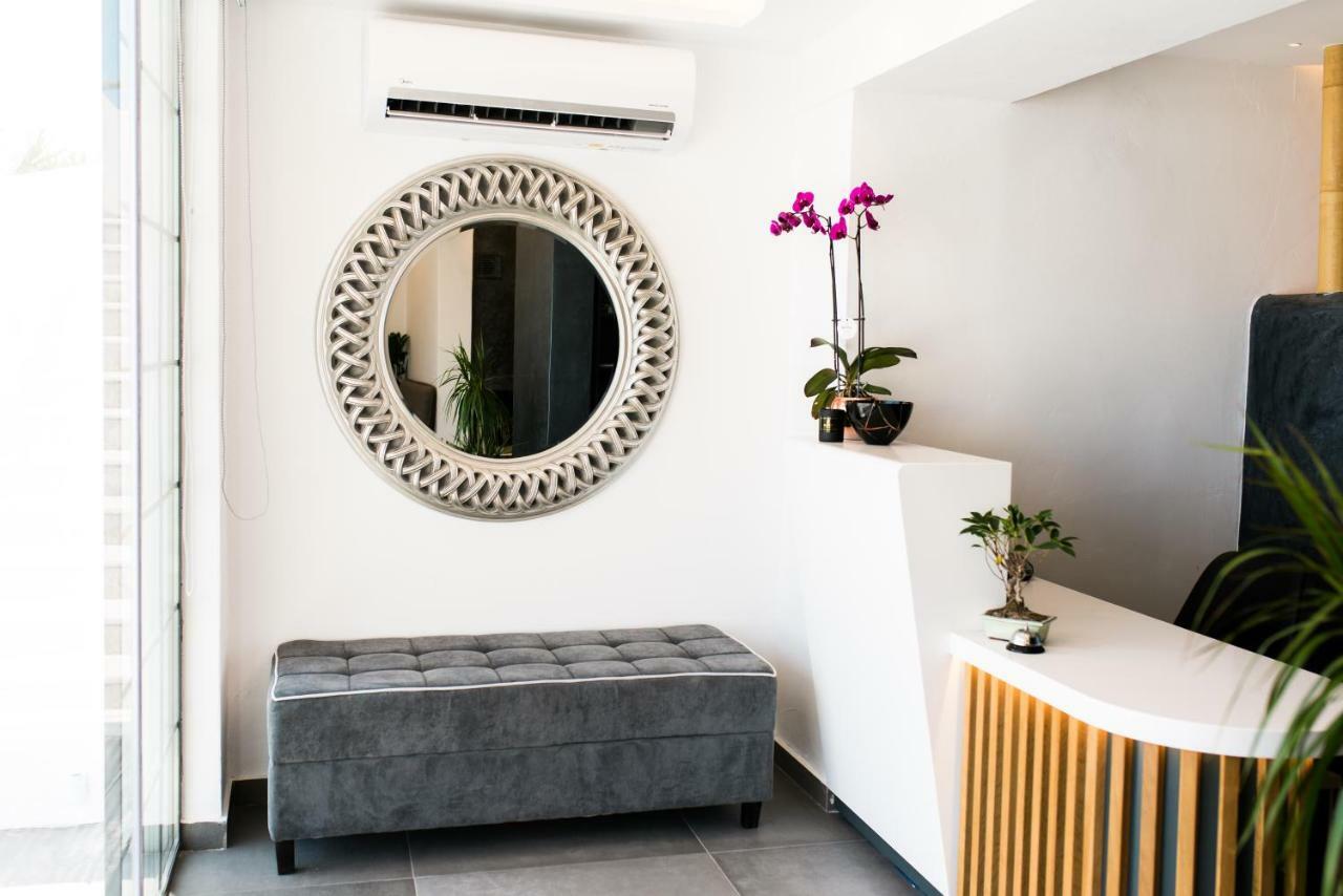 Margarita Hotel Фиростефани Екстериор снимка