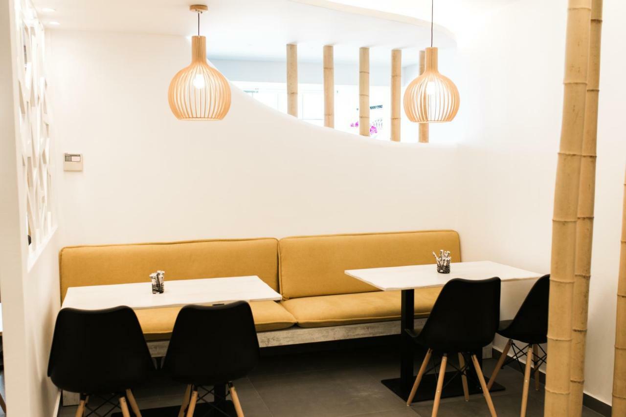 Margarita Hotel Фиростефани Екстериор снимка