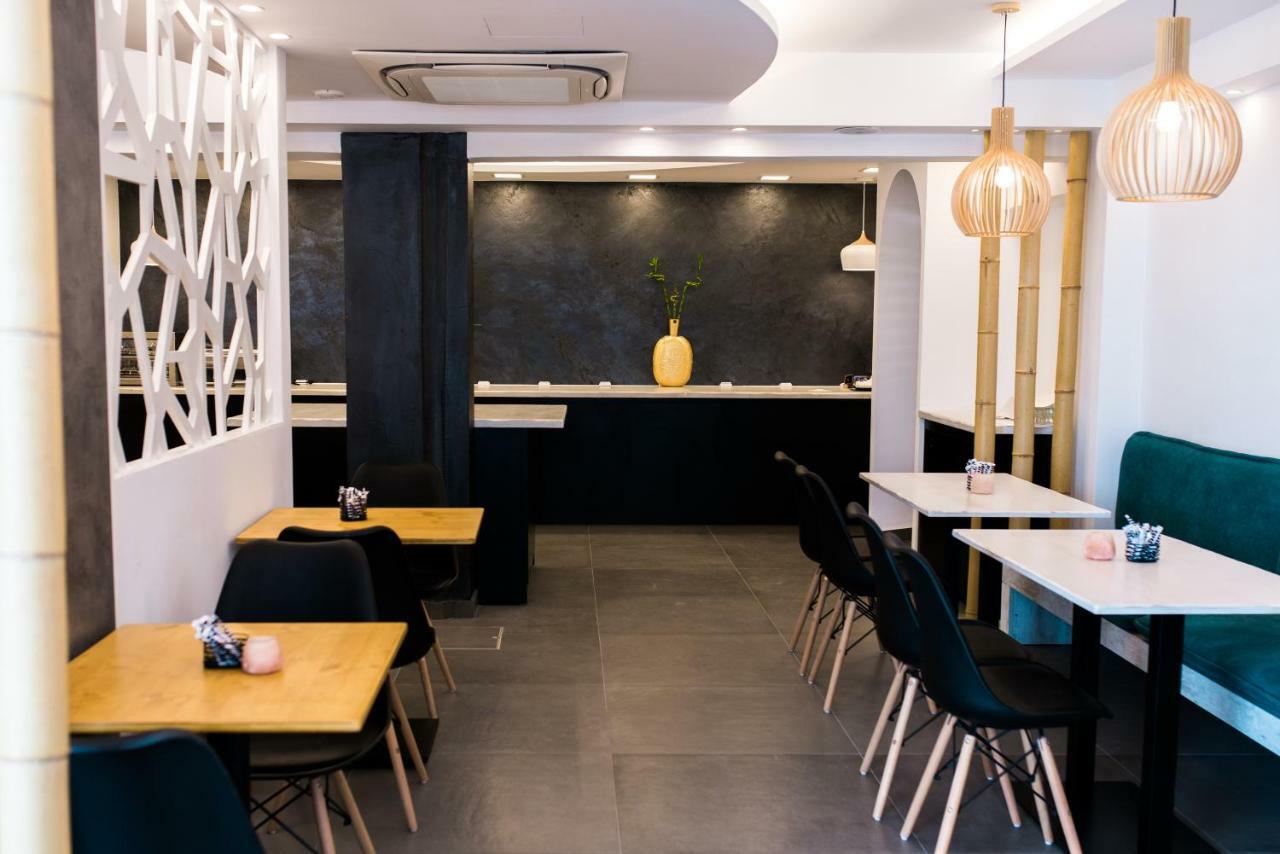 Margarita Hotel Фиростефани Екстериор снимка
