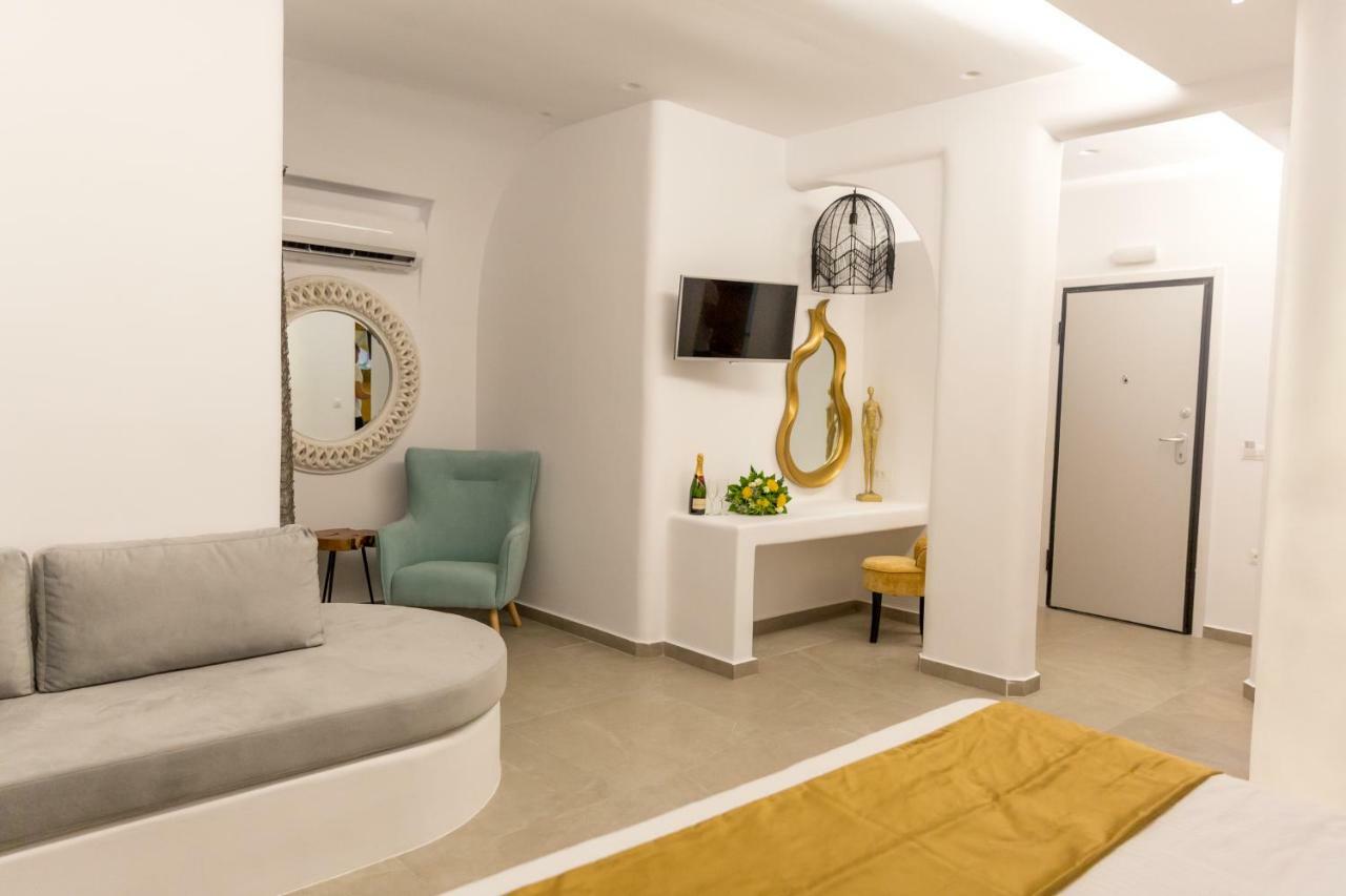 Margarita Hotel Фиростефани Екстериор снимка